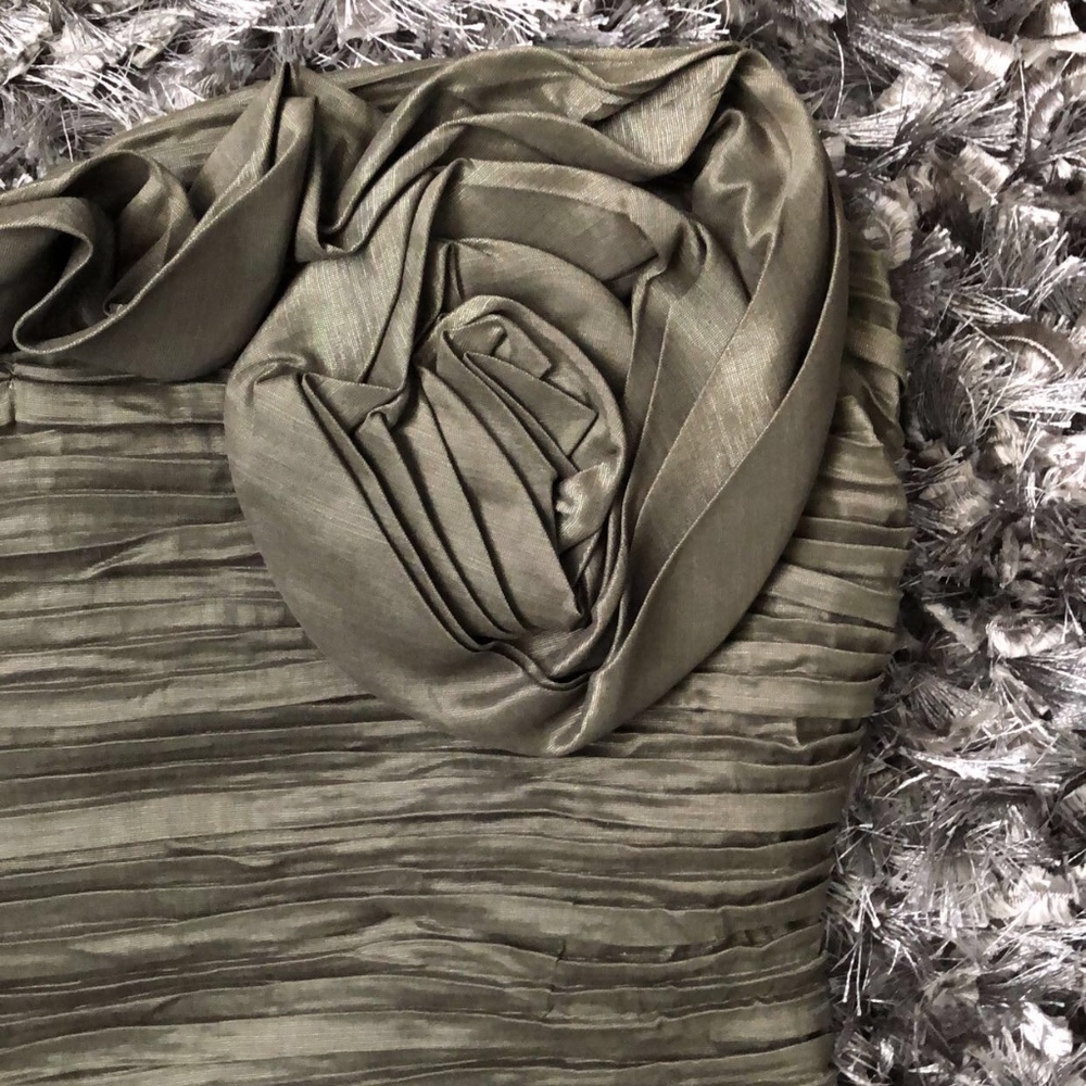 Olive green dress - Picture 3 of 4